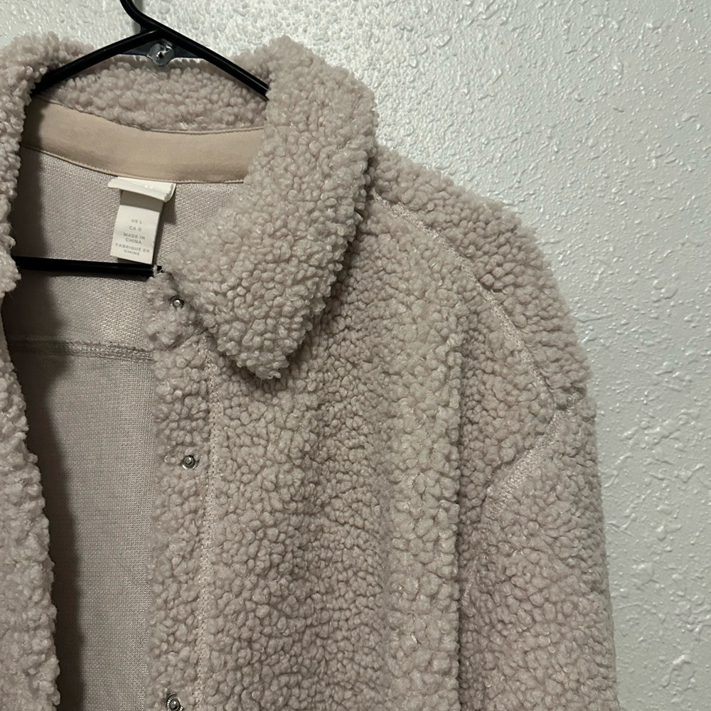 H&M shacket - Picture 7 of 9